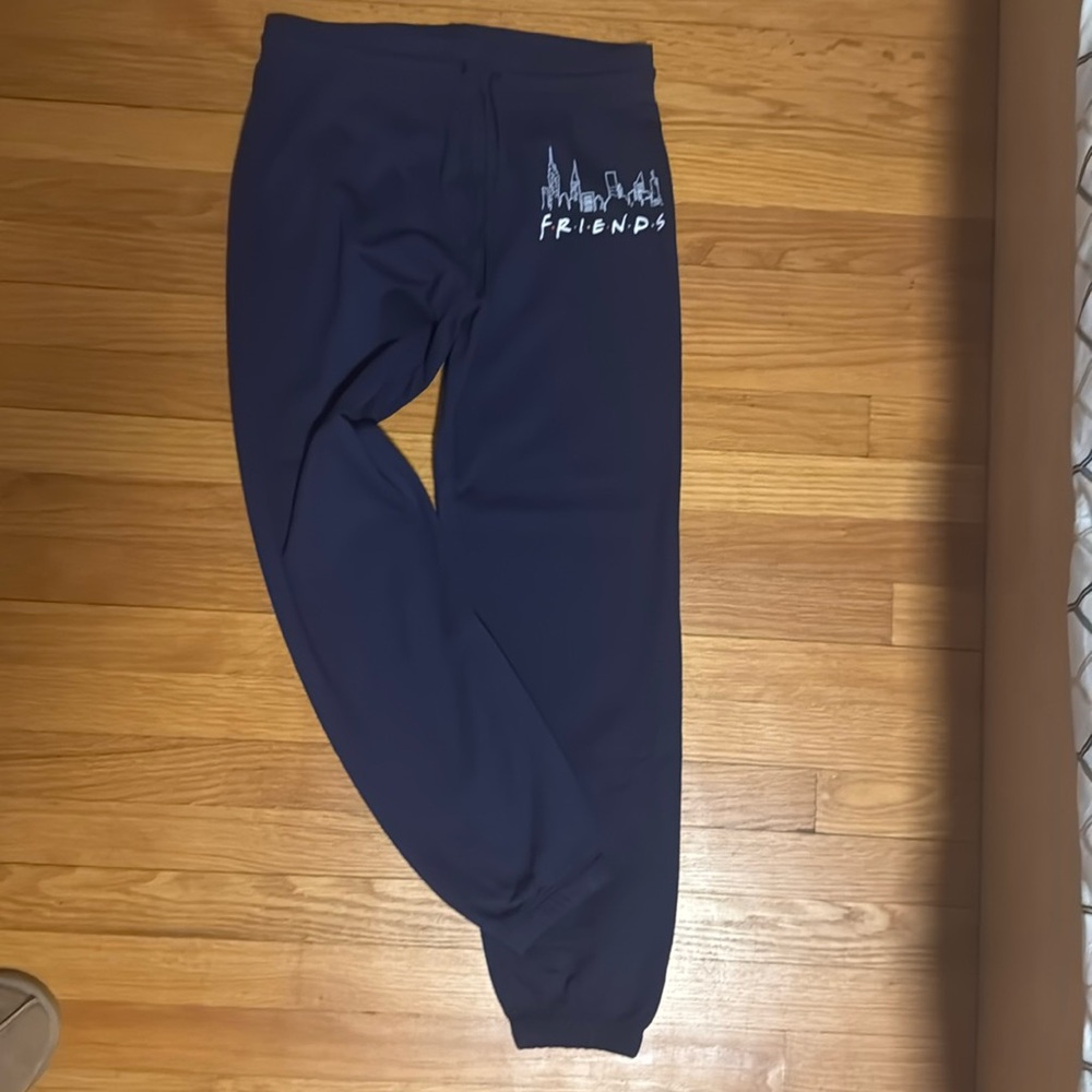 Friends logo sweatpants size small